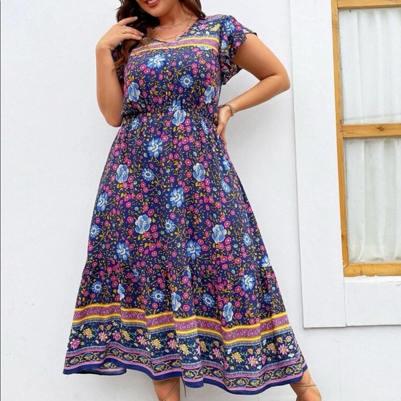 Plus size boho floral print V neck maxi dress - Picture 6 of 7